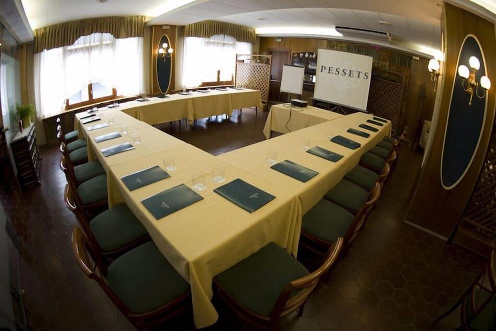 Hotel Restaurant Pessets & Spa سورت المظهر الخارجي الصورة